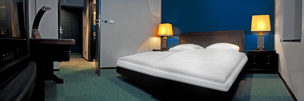Blues Hotel Chorzów Oda fotoğraf